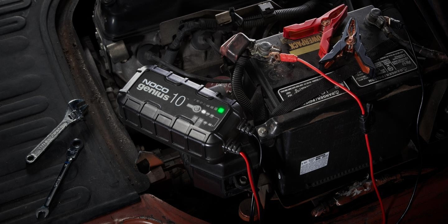 NOCO GENIUS10 EU - 10A Battery Charger - for 6V/12V Batteries - Maintenance and Desulfurization Function (GENIUS10EU)