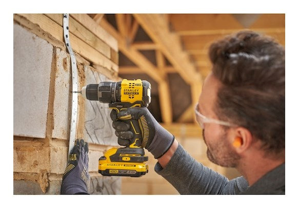 Stanley SFMCD716D2T-QW Drill-Screwdriver 1900 RPM Cordless Tools Black, Yellow