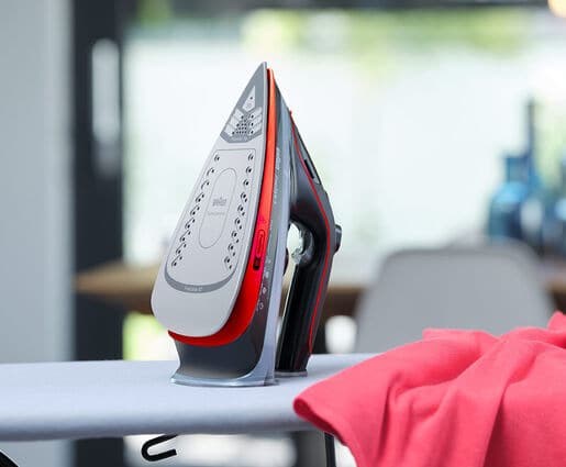 Braun TexStyle 5 Steam Iron Ceramic Soleplate 2700 W Black, Red | Model 0127406020