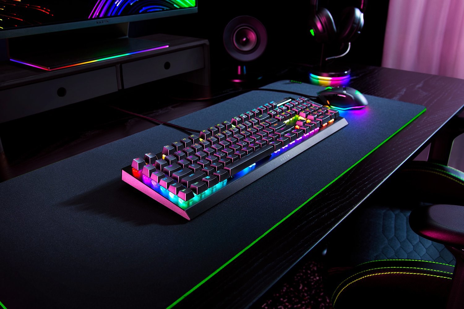 Razer BlackWidow V4 X Keyboard Backlit USB QWERTZ German Razer Green Gen-3 (RZ03-04700400-R3G1)