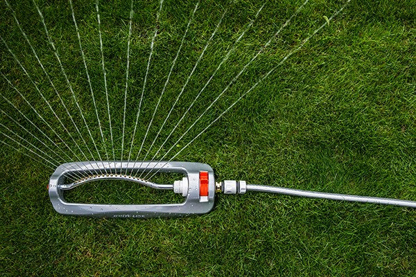 Metal oscillating sprinkler White Line