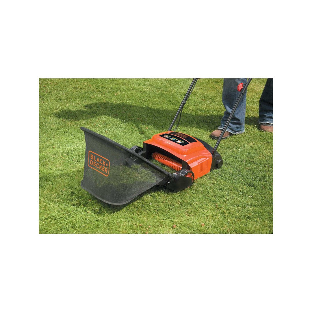 Black & Decker GD300-QS Lawn Scarifier 600W Black Orange
