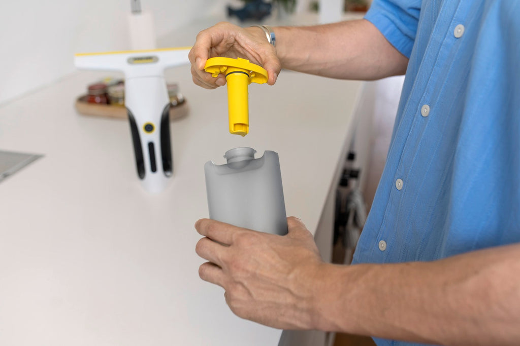 KARCHER WV 2 Universal Care Window Cleaner 0.12 L Black Yellow