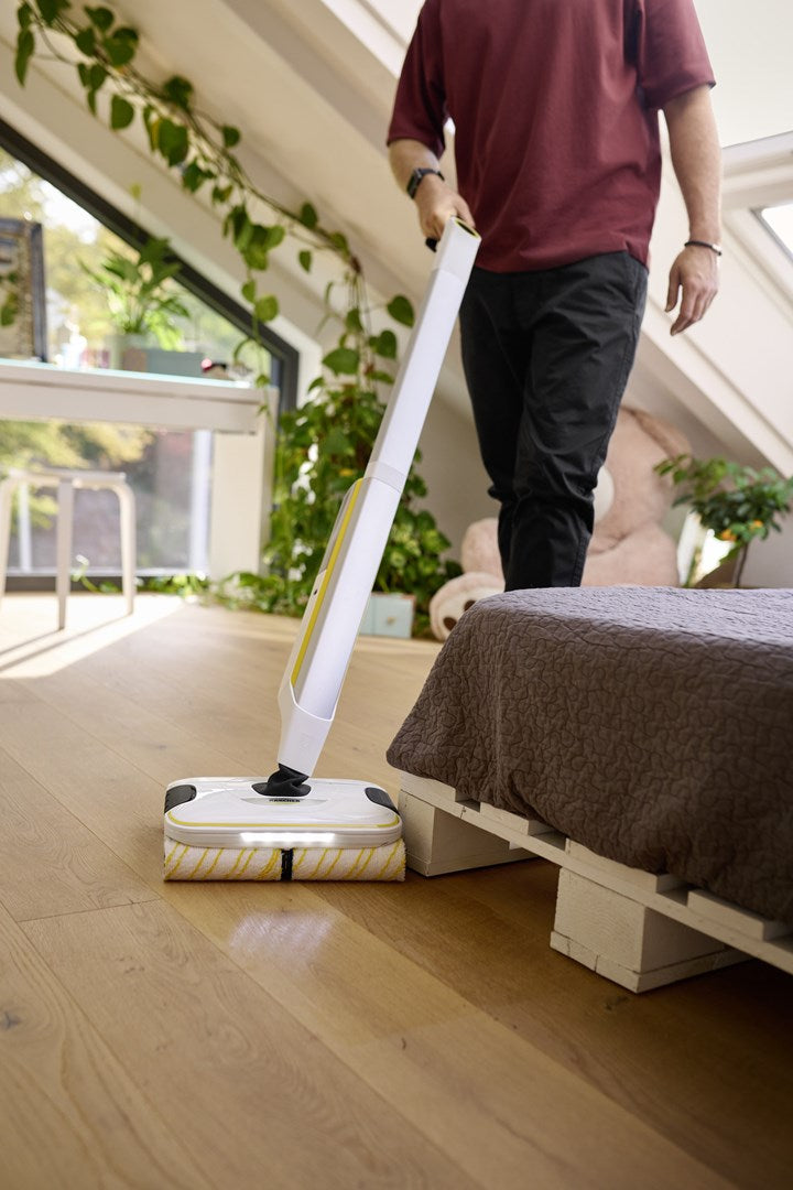 KARCHER FC 8 Smart Signature Line Electric Broom Battery Powered Bagless Silver, White, Yellow Model 1.055.-711.0
