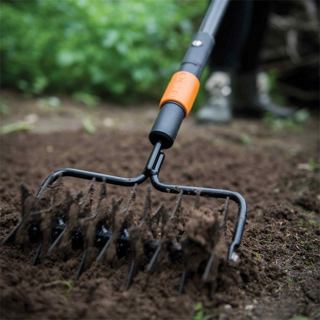 Fiskars QuikFit Star Tiller Garden Fork Handle - Black Steel - (1000689)