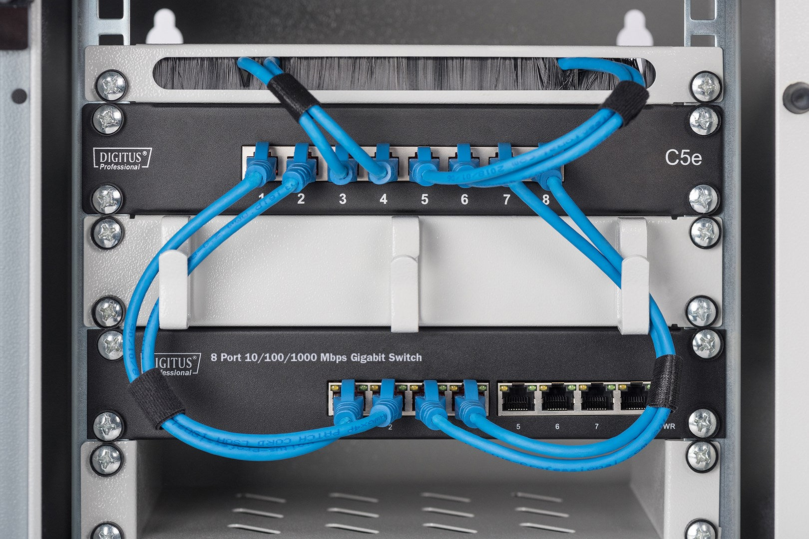 DIGITUS Professional DN-80114 Unmanaged Switch 8 x 10/100/1000