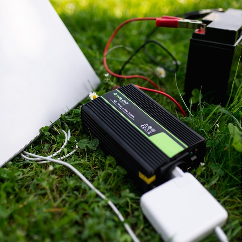 Green Cell INV04DE Power Inverter 500W - Universal - Black