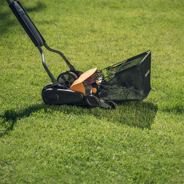 Fiskars StaySharp Max Reel Mower 610 mm Cutting Width Adjustable Height 20-100 mm
