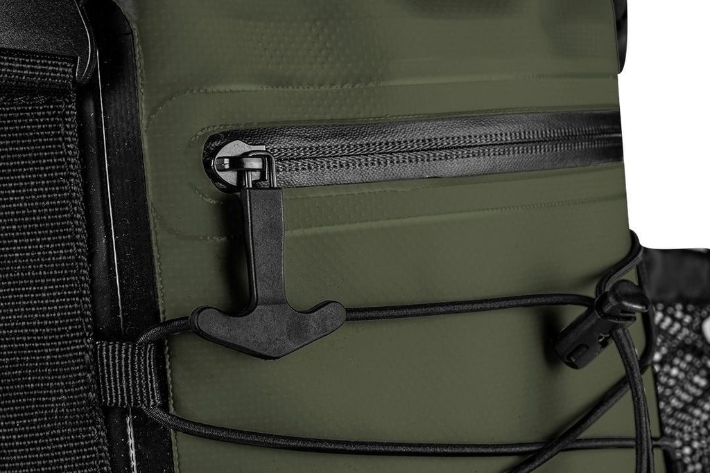 NEO Tools Outdoor Backpack 1433 g 200 mm x 100 mm x 300 mm Model TOP-63-131