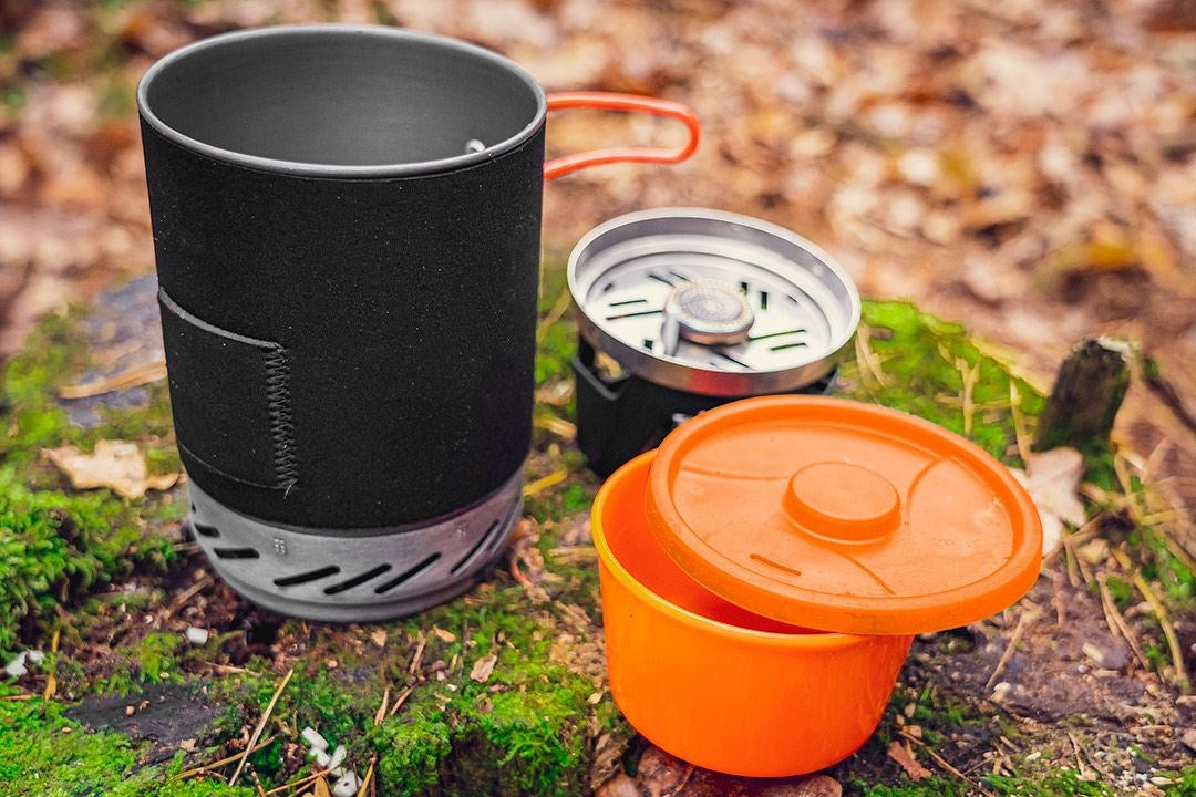 NEO TOOLS Camping Stove Pot + Burner 3-in-1 with Piezo Ignition, 2.2 kW, 510 g