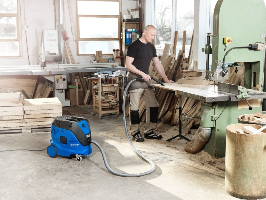 NILFISK Vacuum Cleaner 1400W 30 L Self-Cleaning 107412104
