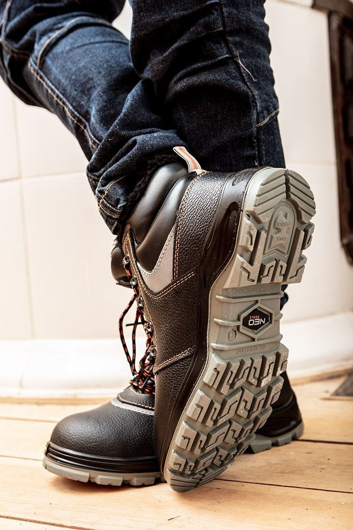 NEO tools 82-147 safety footwear