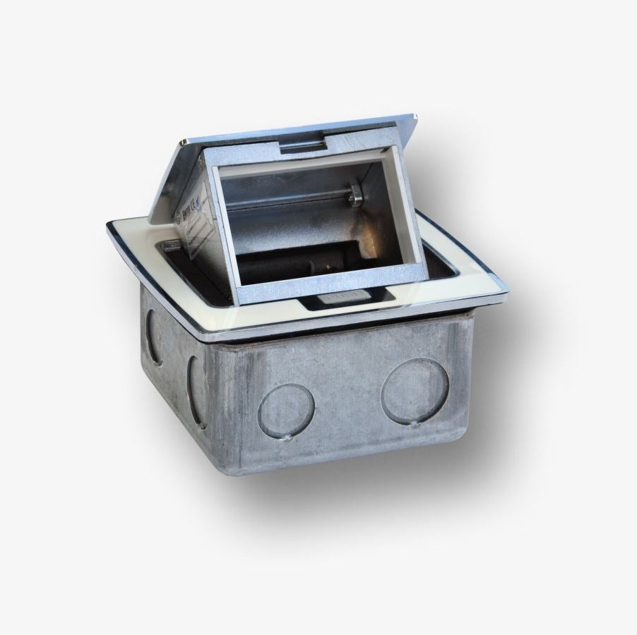 BACHMANN Power Data Box Retractable 22.5x45 mm Sockets 1092 g Weight Model EM/FLB-HTD-SPU5RW-DP