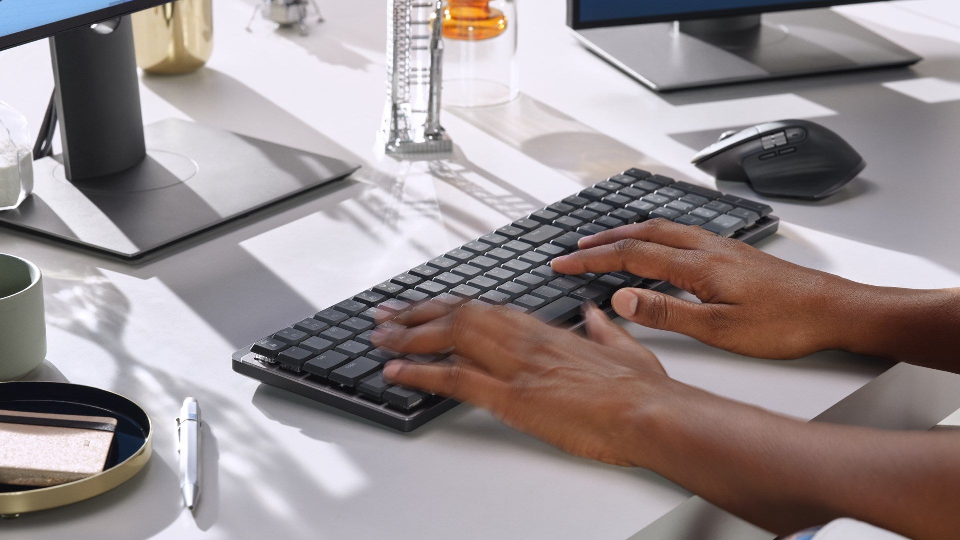 Logitech MX Mechanical Keyboard - Wireless - QWERTZ - Graphite