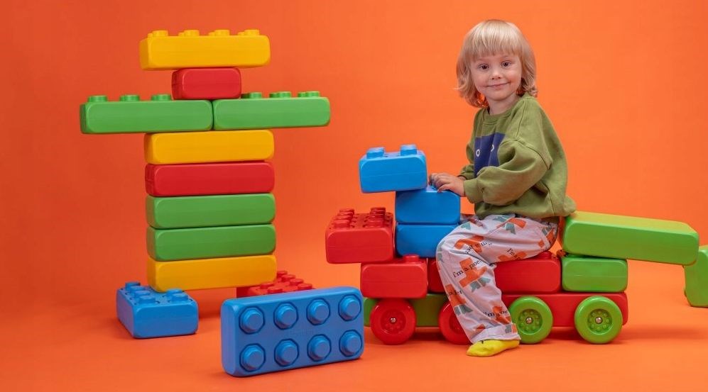 Building Blocks Bricks with Wheels 30 pieces