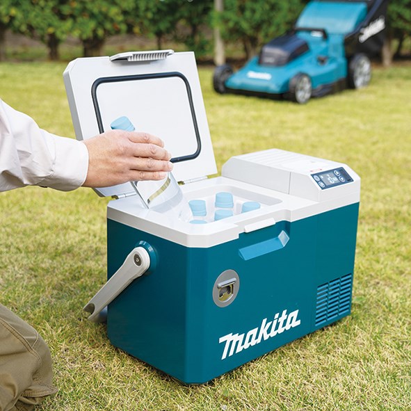 MAKITA Mini Fridge Compact Design CW003GZ