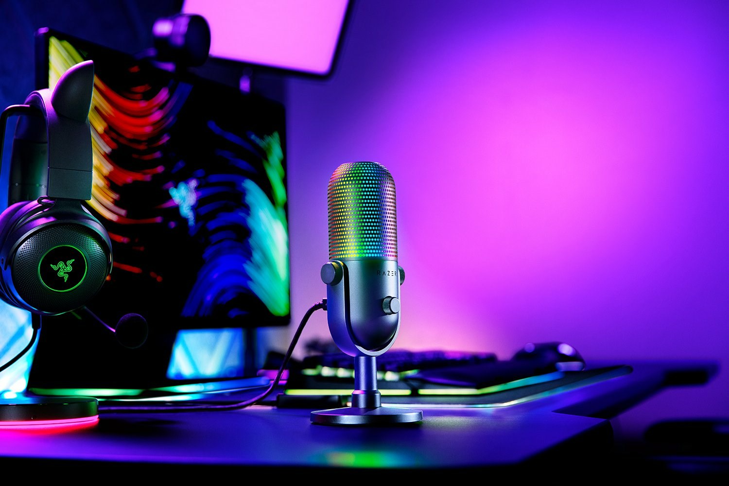 Razer Seiren V3 Chroma USB Gaming Microphone - RZ19-05060100-R3M1