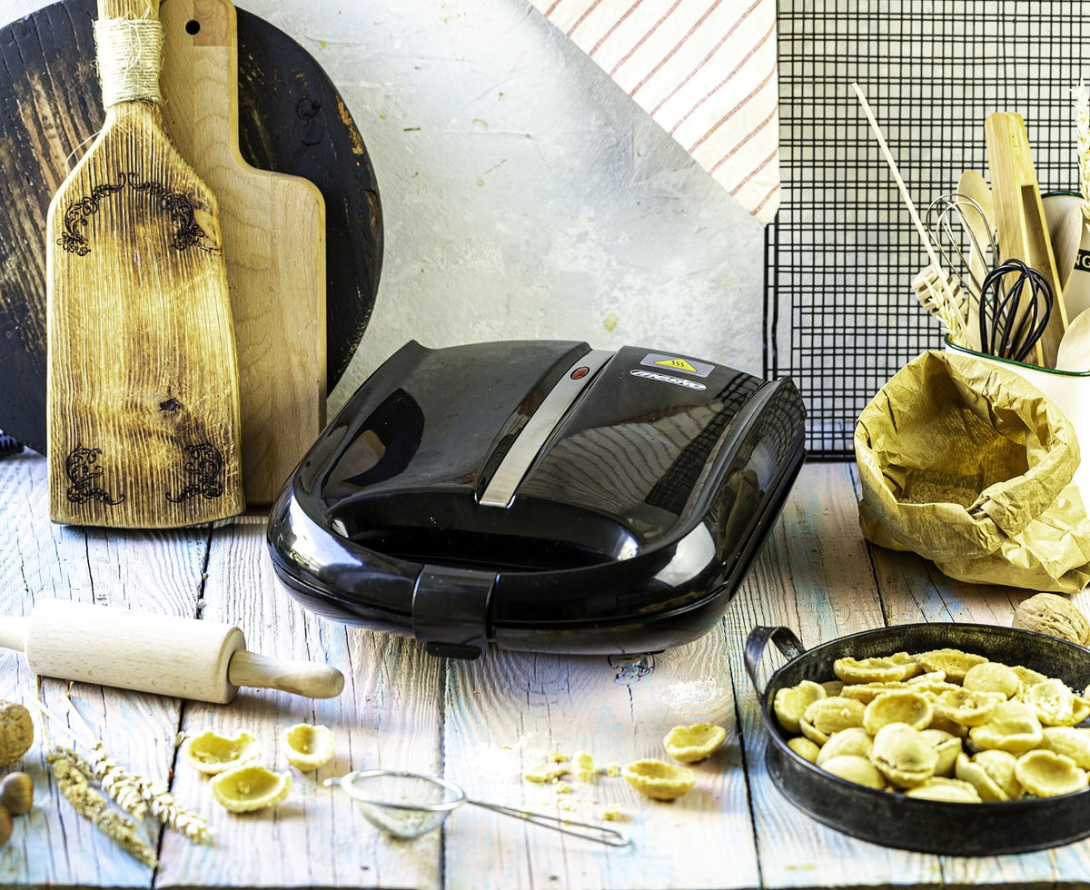MESKO Waffle Iron 1600 W Non-Stick Black MS 3041