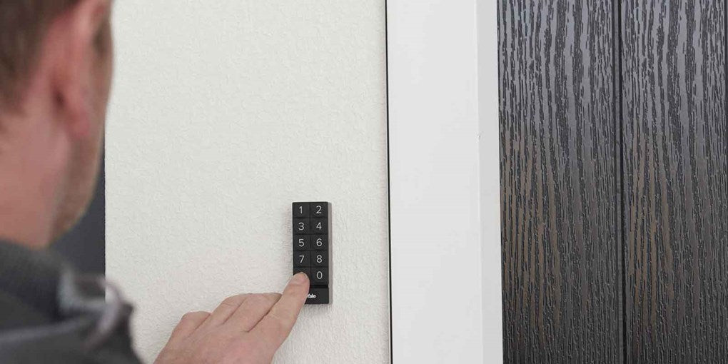 Yale Numeric Keypad Bluetooth Black 05/301000/BL