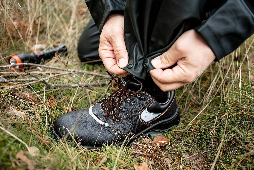 NEO tools 82-012 safety footwear