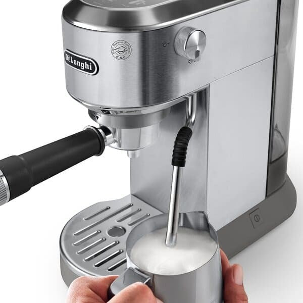 DeLonghi Espresso Machine EC890.M, 1.1 L Water Tank, 15 Bar Pressure, Built-in Milk Frother
