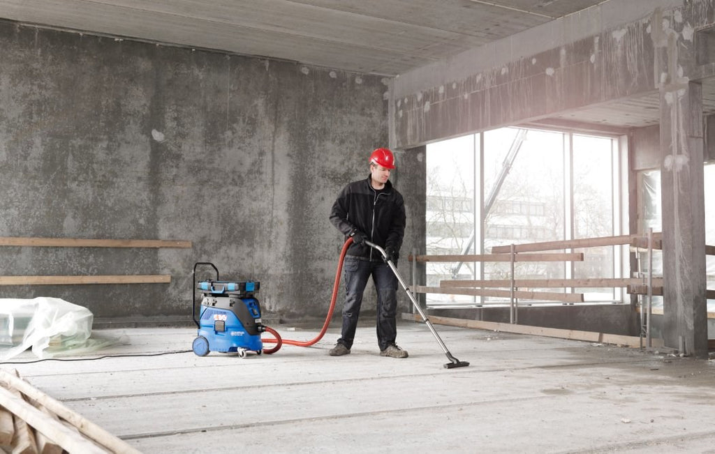 NILFISK Vacuum Cleaner 1400W 30 L Self-Cleaning 107412104