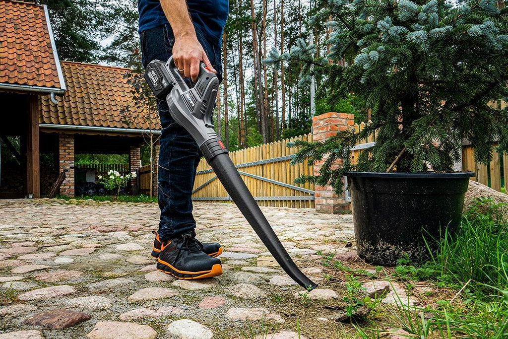 Graphite 58G031 Leaf Blower 190 km/h