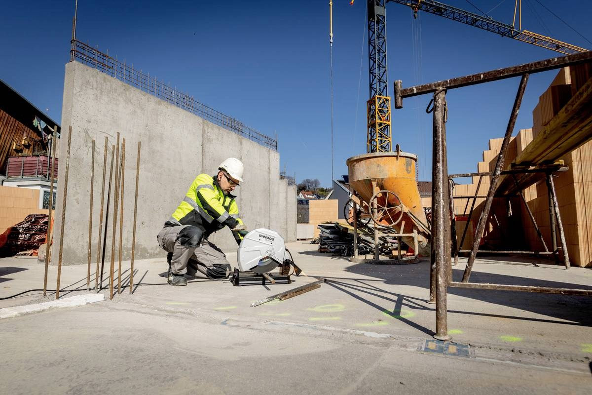 Metabo CS 22-355 Metal Cutting Saw