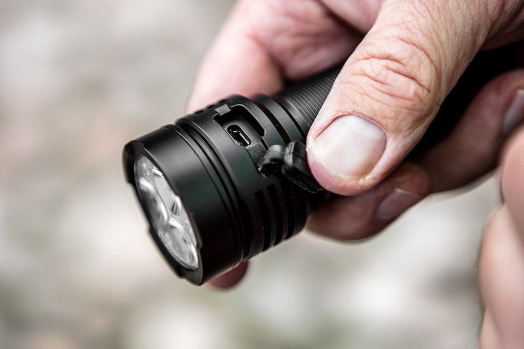 OSRAM P9 LED Flashlight 3300 Lumens USB Rechargeable TOP-99-037