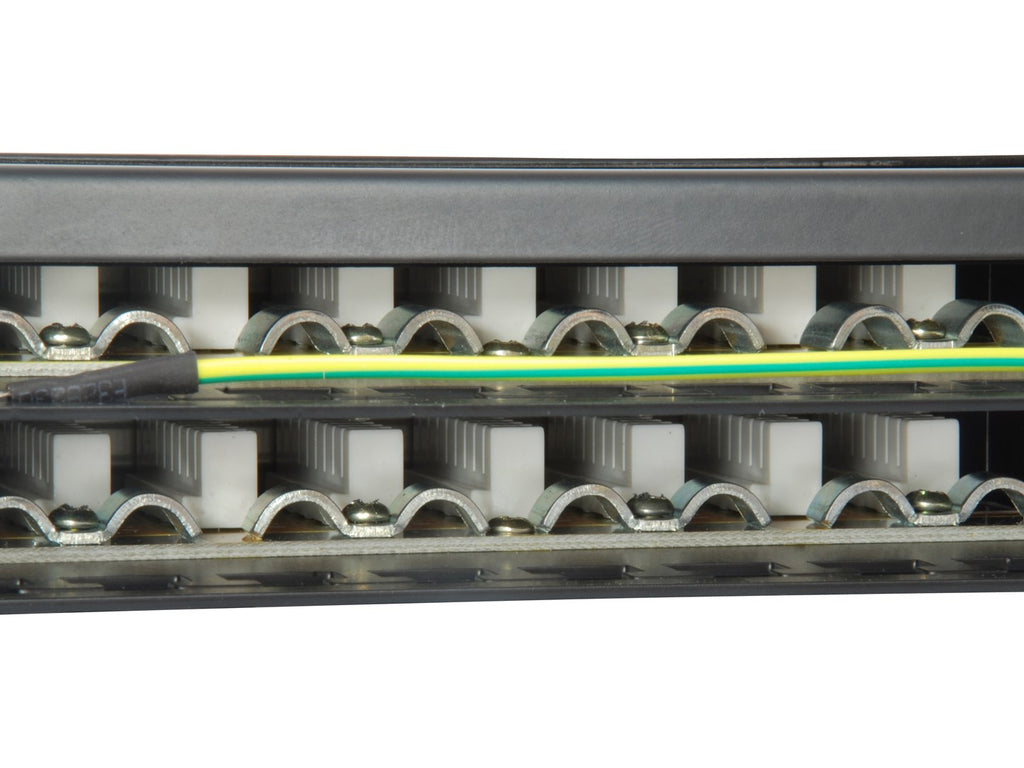 equip Pro - Patch Panel - Rack Mountable - CAT 6 - STP - RJ-45 X 48 - Black - 1U - 48.3 cm