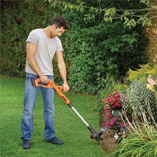 Black & Decker Cordless Grass Trimmer - 18V - 25 cm Cutting Width - Incl. Battery & Charger ST182320-QW