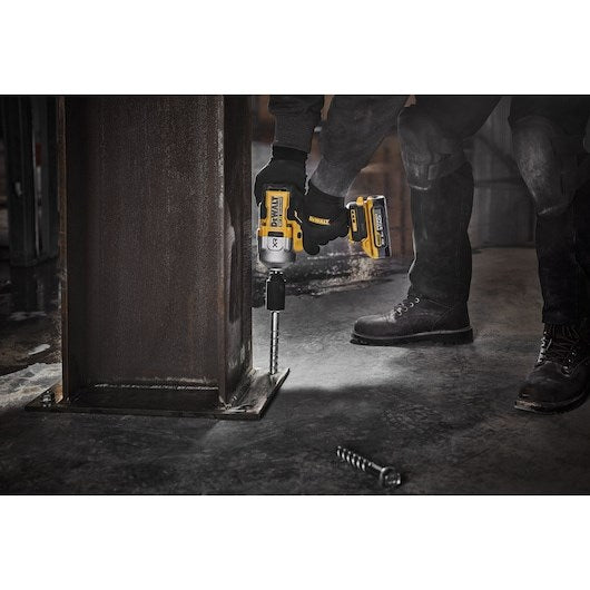 DeWALT 18V Cordless Impact Wrench 1/2 1626Nm 5Ah DCF961H2T-QW