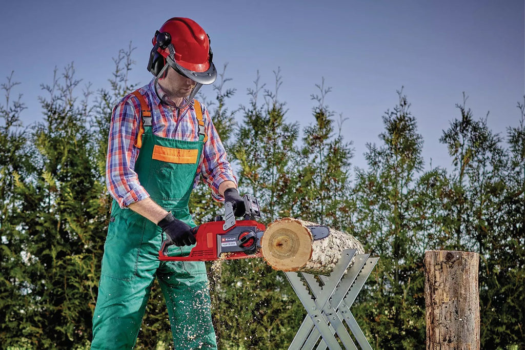Einhell FORTEXXA 18/30 Battery Chainsaw - Brushless Motor - 300 mm Oregon Bar - 270 mm Cutting Capacity - 18V Power X-Change