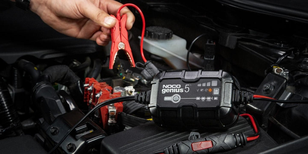 NOCO GENIUS5 5A Battery Charger for 6V/12V Batteries with Maintenance Function (GENIUS5EU)