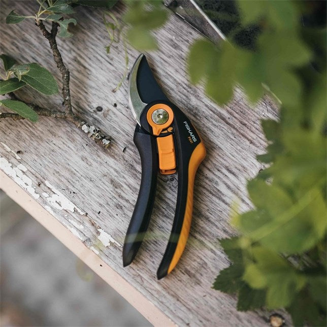 Fiskars Bypass Garden Shears, Plus SmartFit, P541, 1057169
