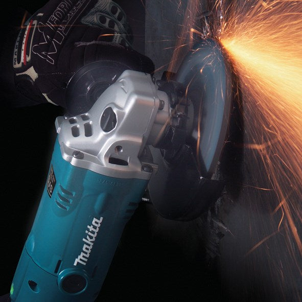 Makita GA5021C Angle Grinder 125 mm 1450W