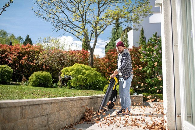 KARCHER Cordless Leaf Blower 1.444-170.0 - 240 km/h, 6750 g, 45 L Bag
