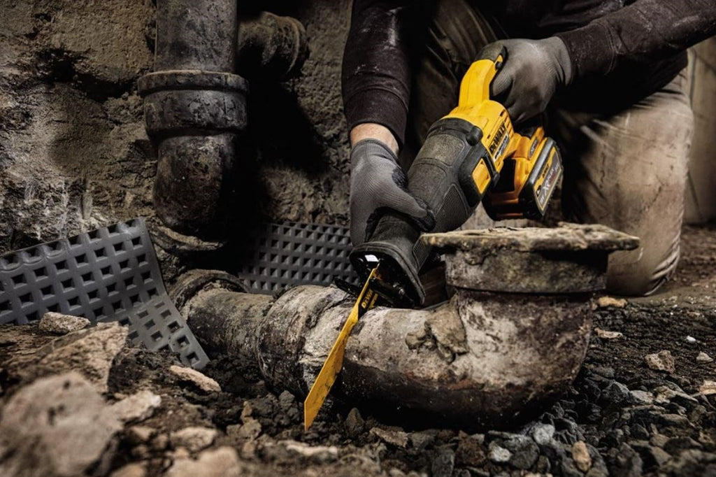 DEWALT DCS389NT-XJ Cordless Reciprocating Saw