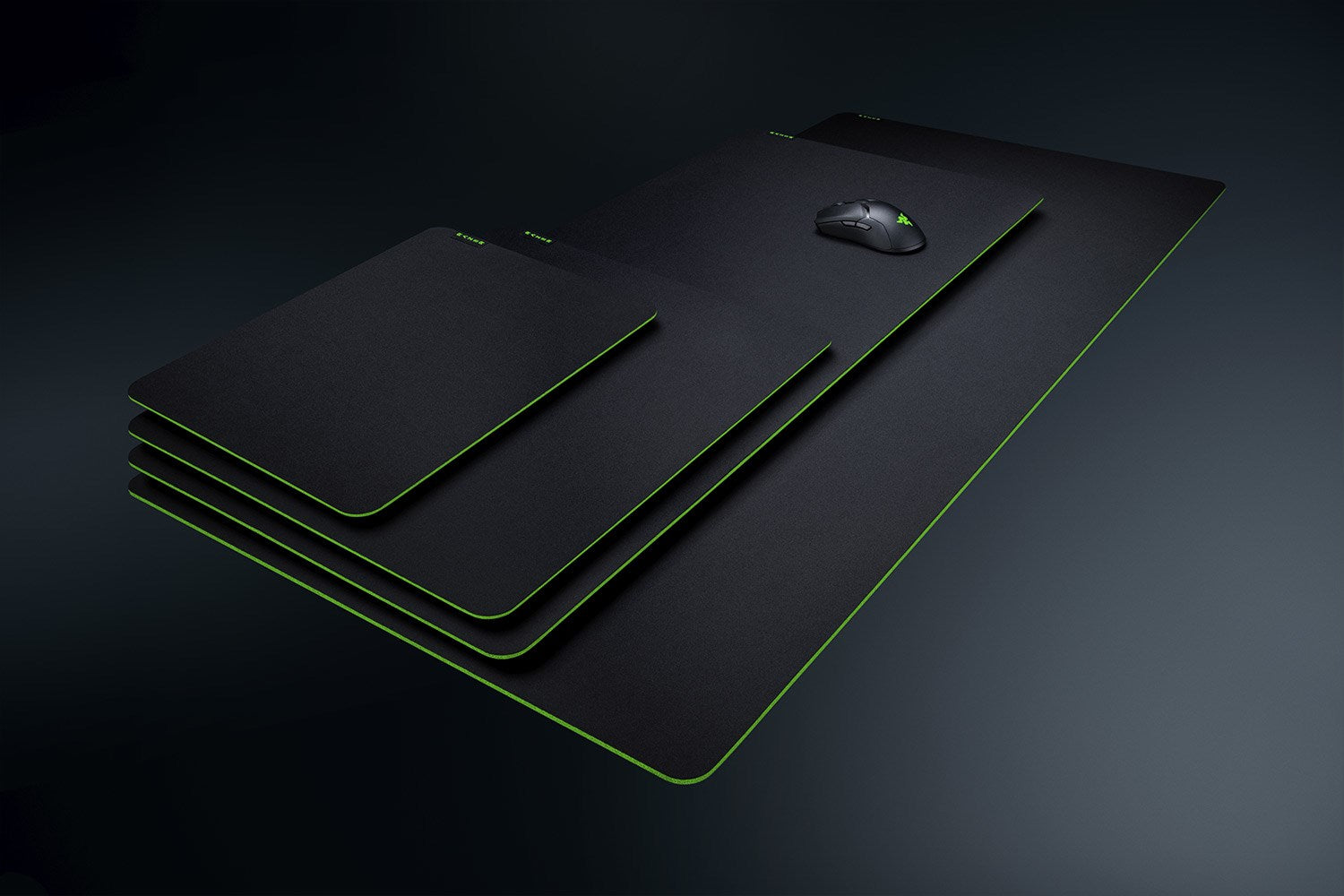RAZER Gigantus V2 XXL Gaming Mouse Pad Black (RZ02-03330400-R3M1)
