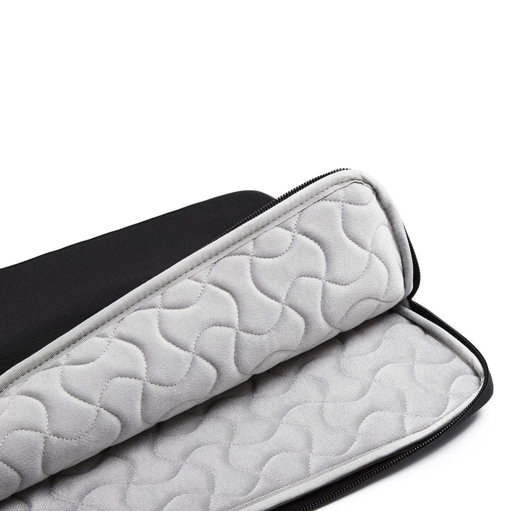 XD Design Laptop Sleeve 14" Black P/N: P706.201