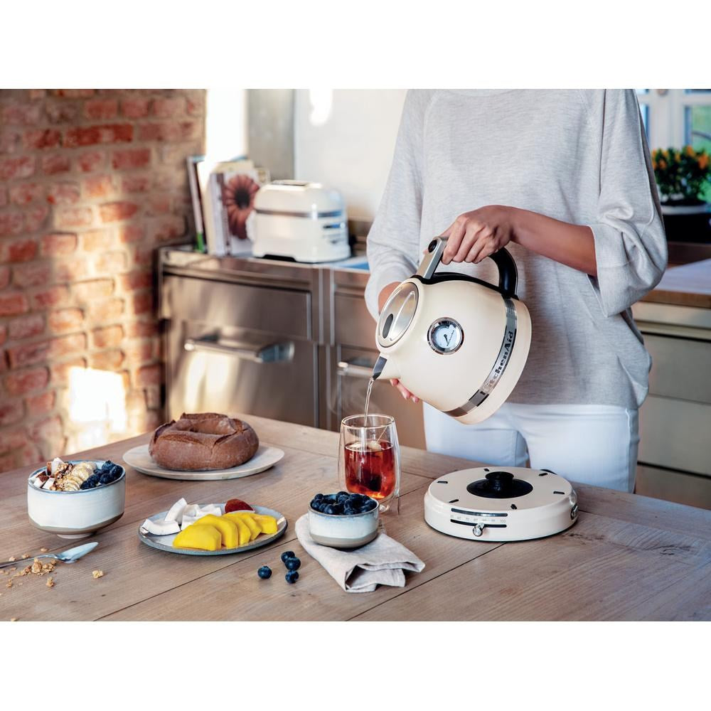 KitchenAid 5KEK1522EAC Electric Kettle 1.5 L 2400 W Cream