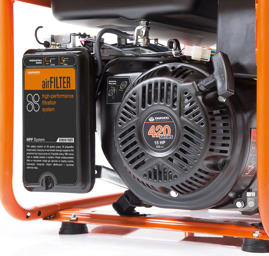 Daewoo Engine-Generator GDA7500DPE-3 6000W Petrol House and Garden Generator