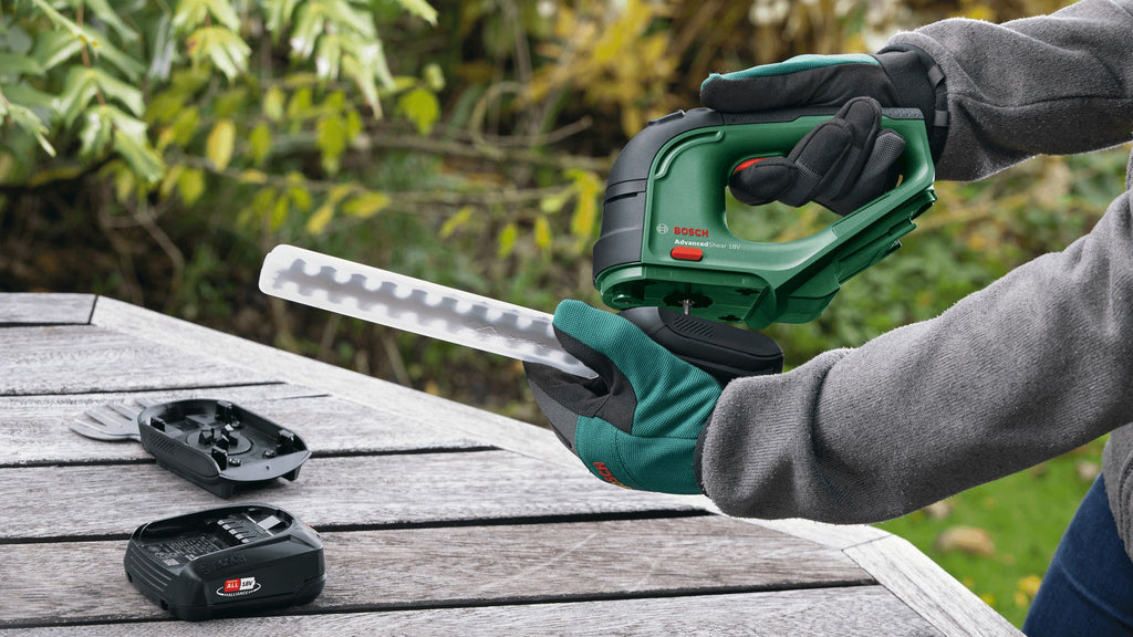 Bosch AdvancedShear 18V-10 Cordless Grass Shear 10 cm Lithium-Ion (Li-Ion) Black Green
