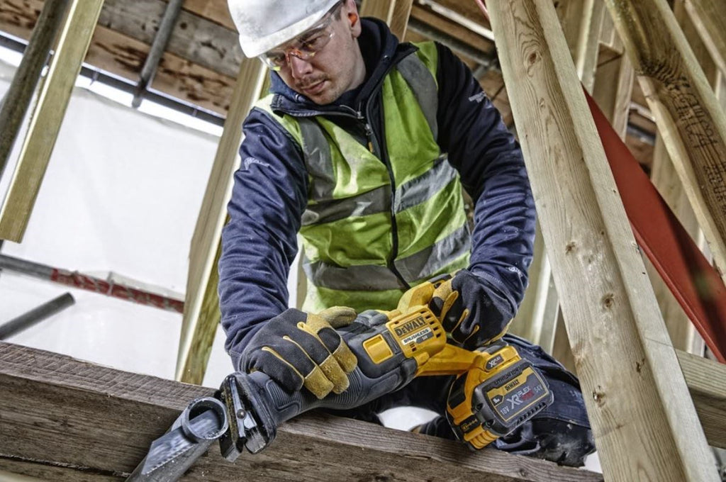 DEWALT DCS389NT-XJ Cordless Reciprocating Saw