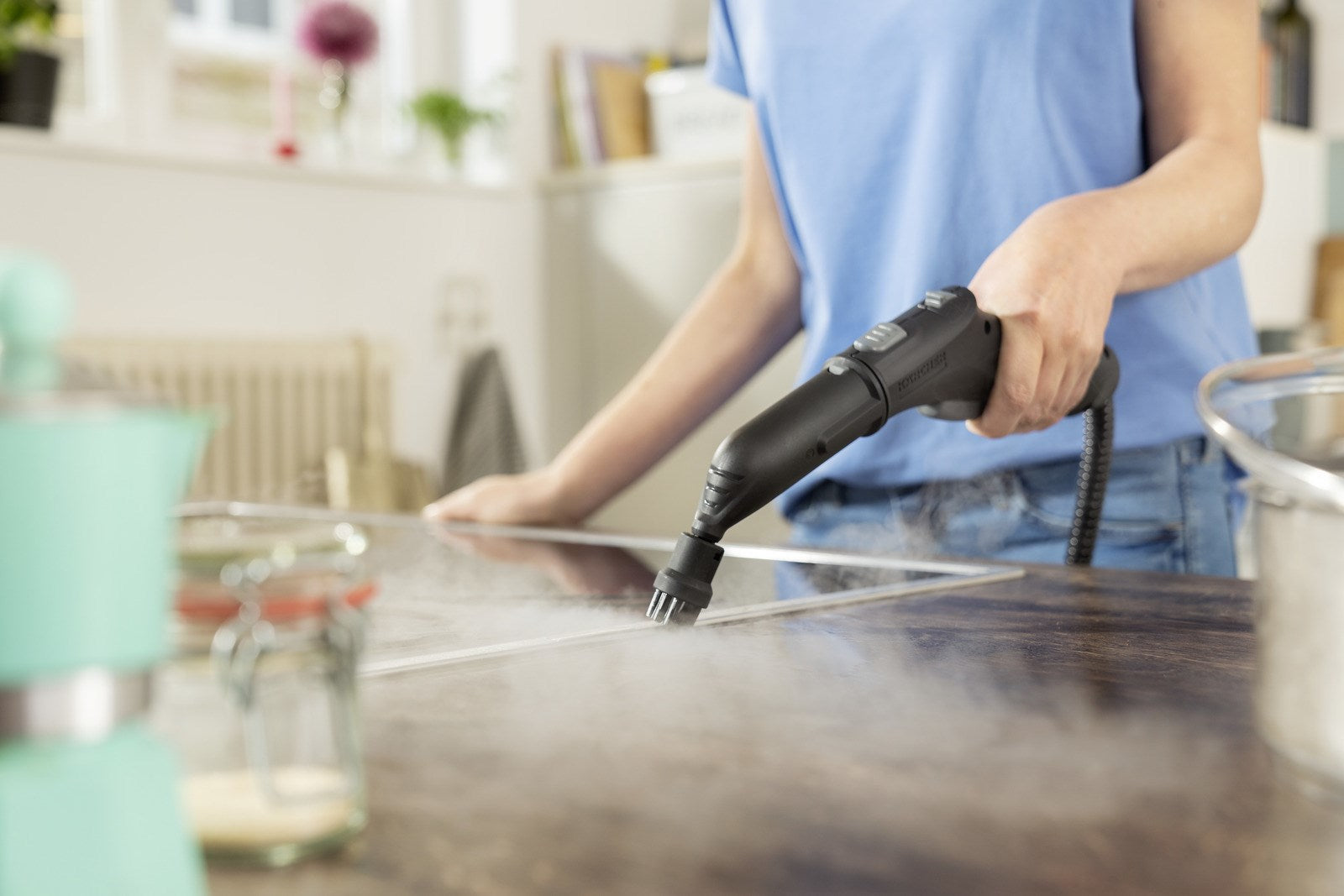 Kärcher SC 3 DELUXE Steam Cleaner - 1900 Watts - 3.5 Bar Steam Pressure - 1 L Water Tank (1.513-430.0)