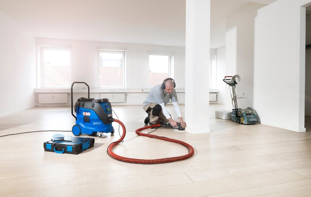 NILFISK Vacuum Cleaner 1400W 30 L Self-Cleaning 107412104