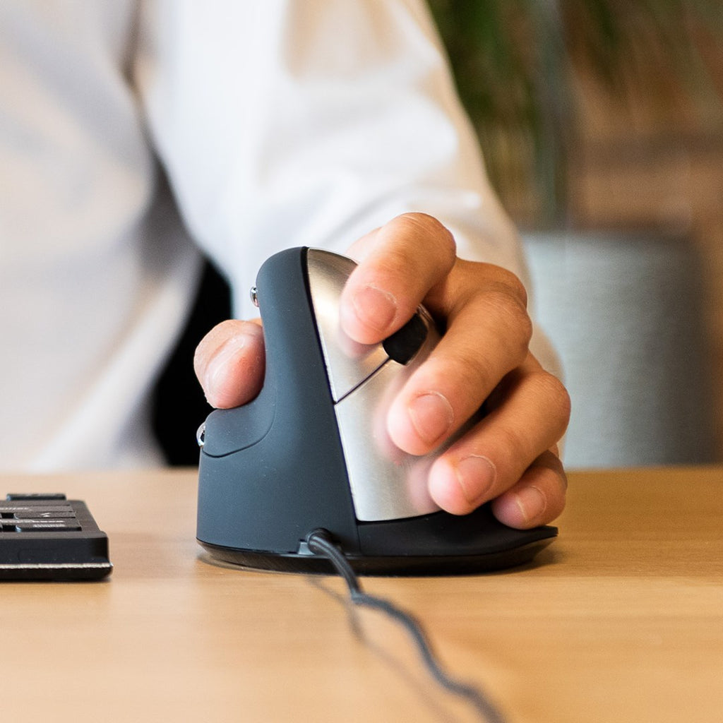 R-Go Maus HE ergonomisch links USB mittel schwarz/silb retail (RGOHELE)