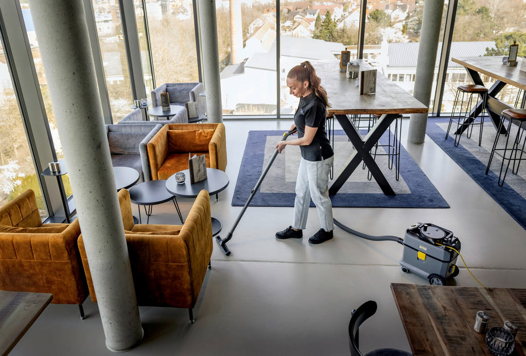 Kärcher T 15/1 HEPA Dry Vacuum Cleaner 585W