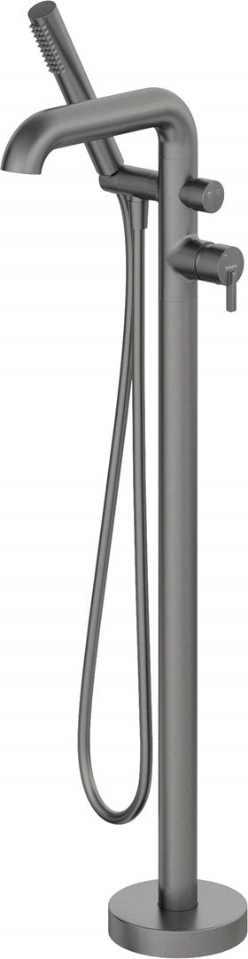 Freestanding bathtub mixer with shower set