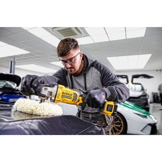 DeWALT DCM849P2-QW car polisher